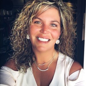 Meet your Posher, Christy